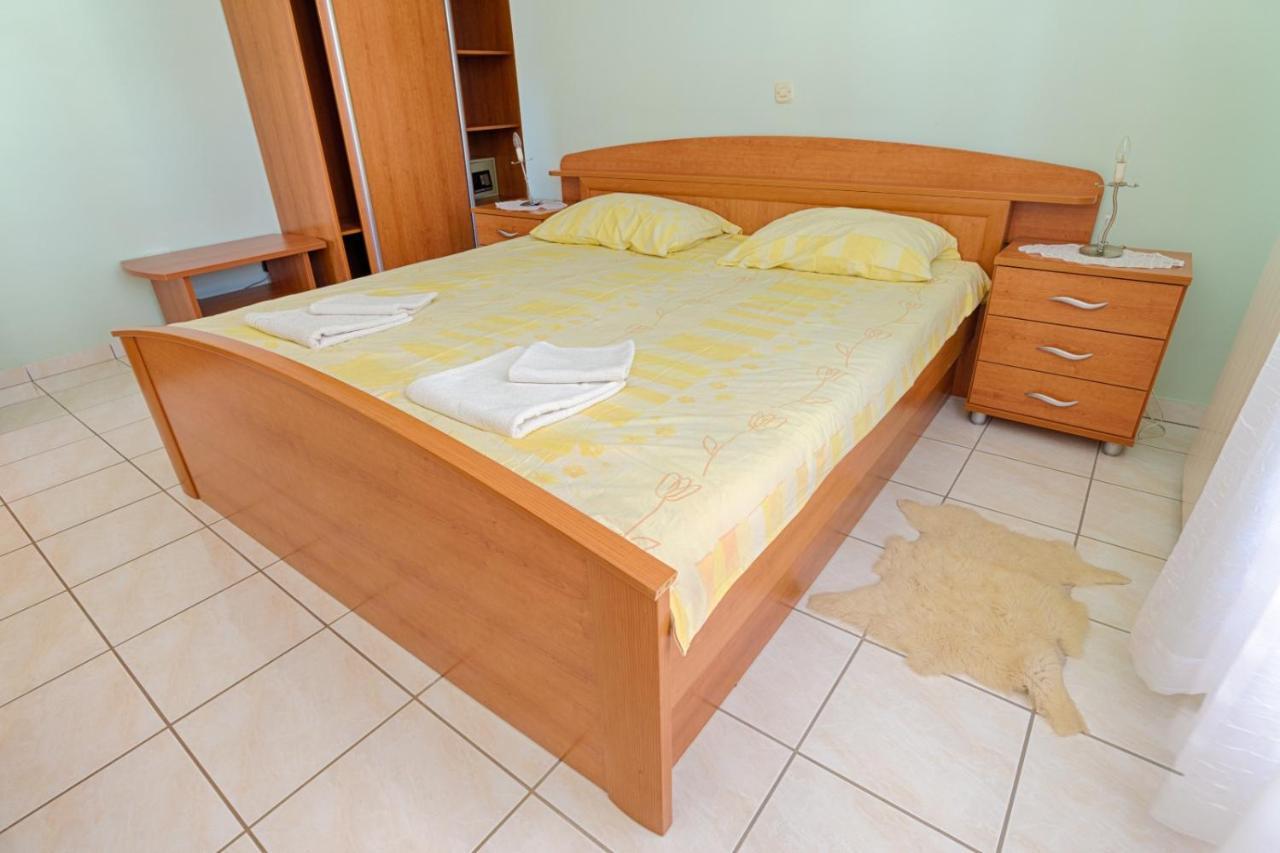 Arka Apartment Stara Novalja Ngoại thất bức ảnh