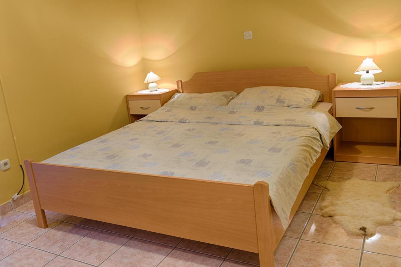 Arka Apartment Stara Novalja Ngoại thất bức ảnh